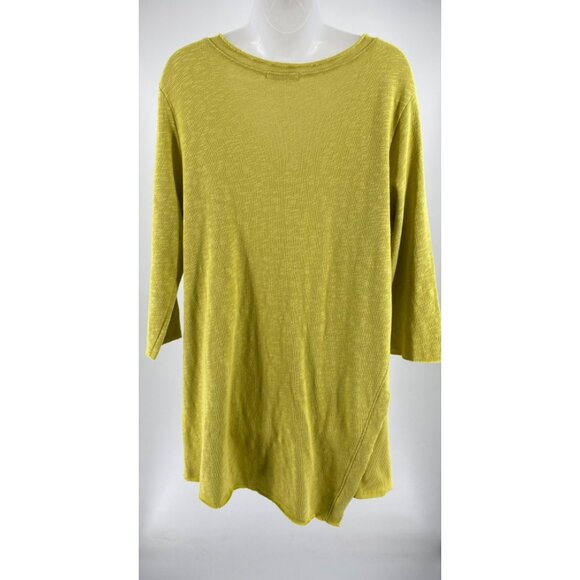 Chalet Women's Pistachio V-Neck Asymmetrical Tunic Top With Side Buttons & 3/4 S - Picture 9 of 13